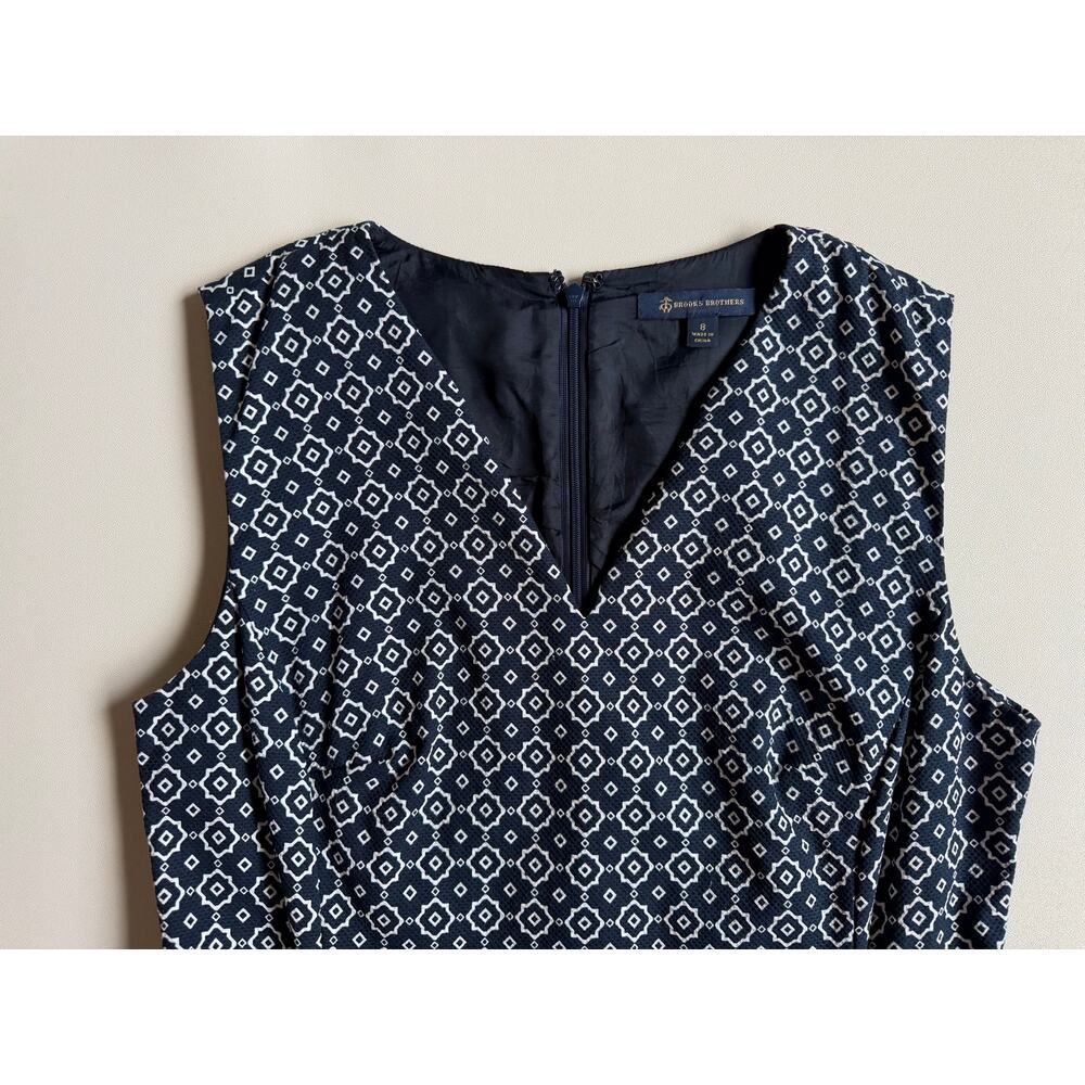 Brooks Brothers Women's Navy Blue Geometric Print Fit & Flare Dress Size 8 - Picture 2 of 13
